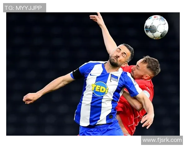 柏林赫塔在德甲首秀大获胜,压倒奥格斯堡取得开门红 柏林赫塔在德甲首秀大获胜,压倒奥格斯堡取得开门红