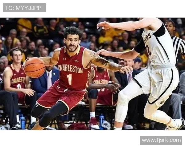 凯-费尔德遭遇双外援受伤,球队实力受挫如何应对? 凯-费尔德遭遇双外援受伤,球队实力受挫如何应对?