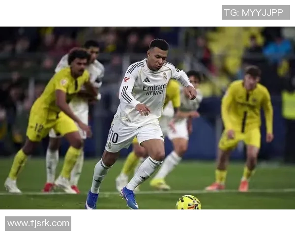 皇马客场惨遭瓦伦西亚逆转,劲敌巴萨拉开积分差距 皇马客场惨遭瓦伦西亚逆转,劲敌巴萨拉开积分差距